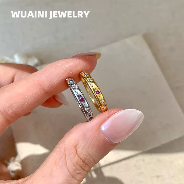 European and American cross-border fashion niche French-style jewelry, stainless steel 18K gold-plated star ring with colored diamonds for women, light luxury