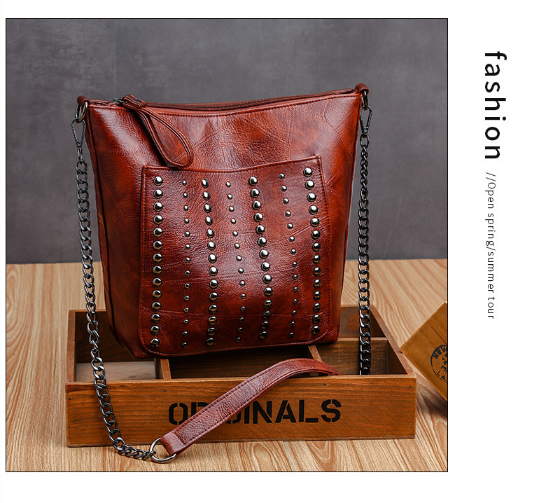 Women's Gender Women's Medium Pu Leather Solid Color Vintage Style Classic Style Square Zipper Crossbody Bag