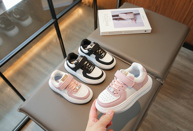 Neue Art von Kinder-Sneakern 2024 Herbst bequeme und modische lässige Sportschuhe für Jungen und Mädchen, mittlere und große Kinder-Schülerschuhe_voghion.com