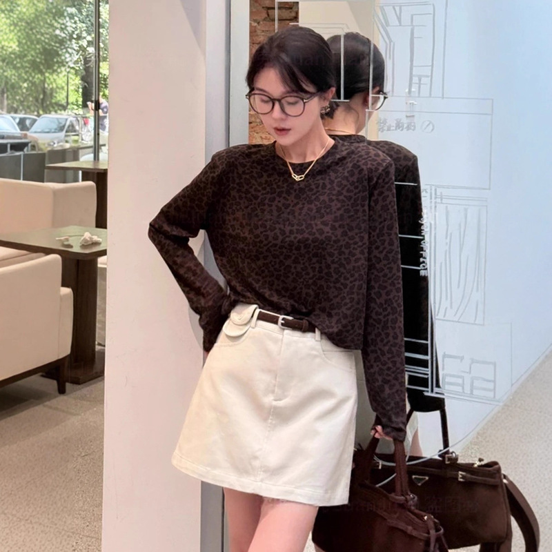 时髦洋气豹纹长袖T恤女2025新款爆款小垫肩圆领套头宽松百搭上衣|undefined