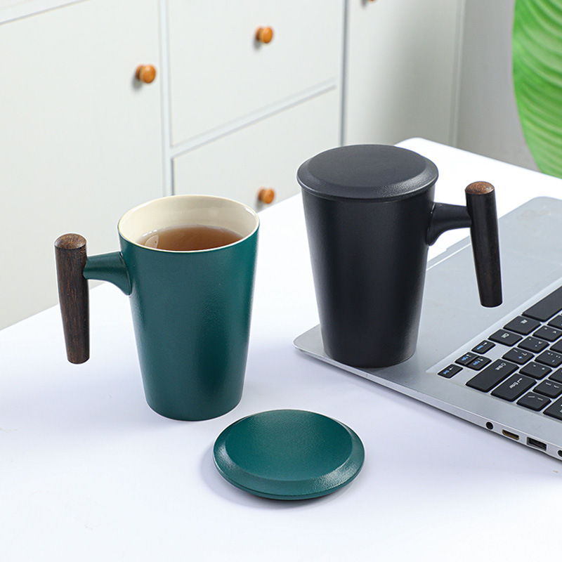 Creative Ceramic Wooden Handle Mug with Lid Cup Household Water Cup Office Tea Cup Coffee Cup Business Gift