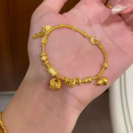 项链;吊坠;手镯