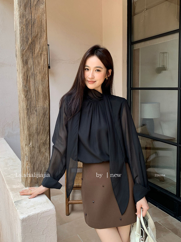 LS述致 优雅设计感别致小众衬衫女装法式温柔女人味缎面上衣22698|undefined