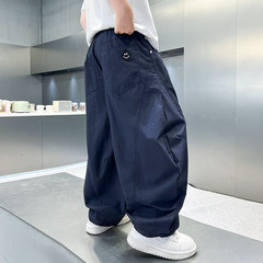 男の子の夏の薄いタイプの防蚊ズボン2025新型男の子の夏服の個性の通気性の冷たいズボンの中の大きい子供のカジュアルなズボン