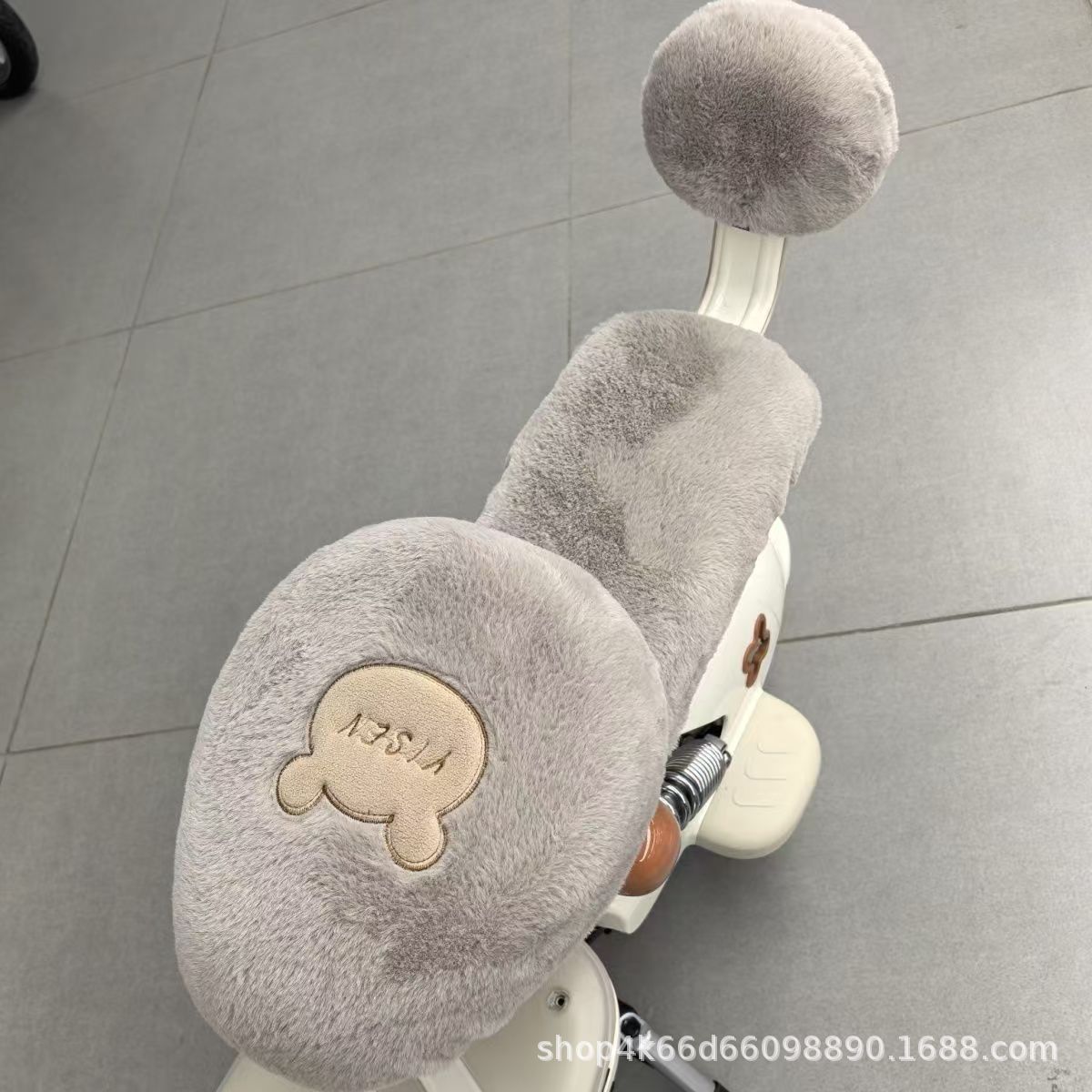 Winter universal seat cushion electric car three-piece high-value battery car seat cushion plush padded warm four-season flannel
