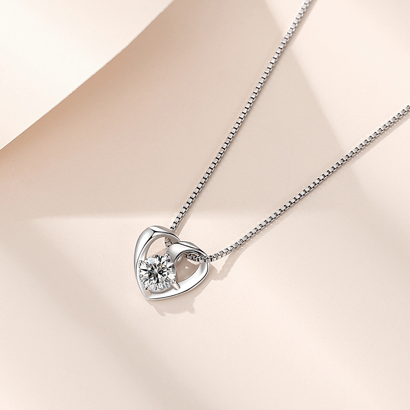 Collar de plata esterlina en forma de corazón para mujer S925 estilo coreano Cadena de clavícula incrustada en forma de diamante estilo coreano Corazón de melocotón creativo estilo japonés y coreano Nuevo