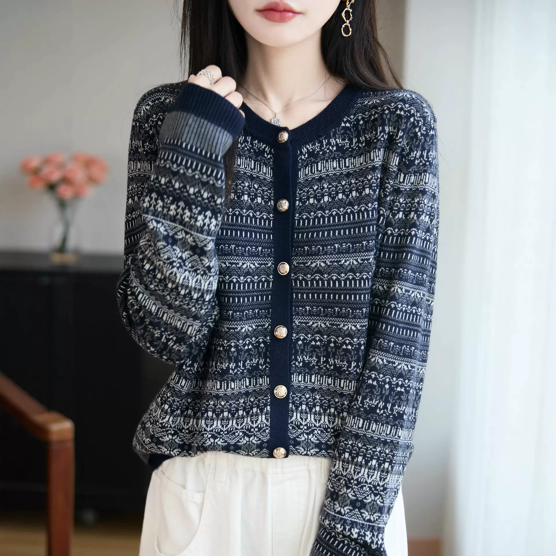 秋冬新款复古毛衣精仿羊毛针织开衫女圆领法式气质款外套上衣批发