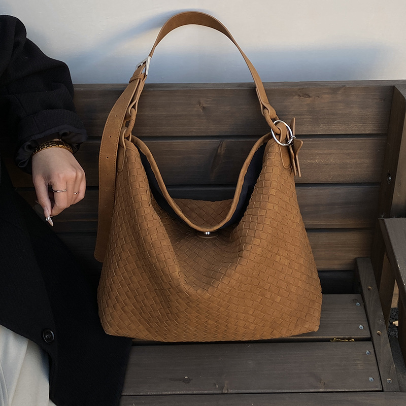 Nicho de comercio exterior transfronterizo bolsas de tejido mujeres europeas y americanas retro viaje al hombro bolsas de cubo de agua de alta calidad bolsas de mochila