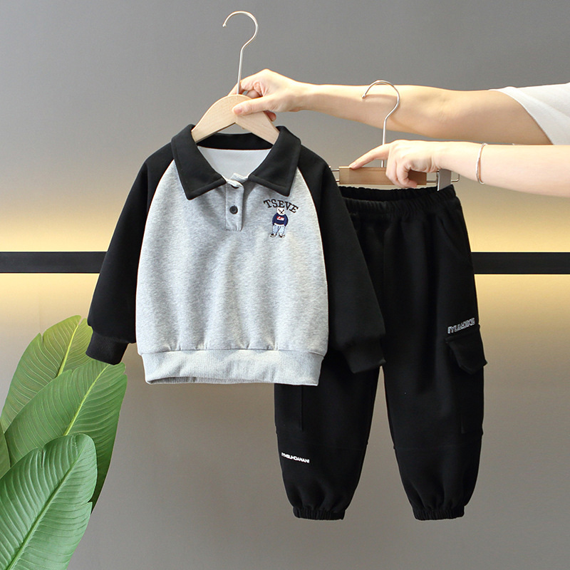 5913 traje de suéter de otoño para niños 2025 nuevo estilo guapo bebé chico polo para niños primavera y otoño traje de dos piezas