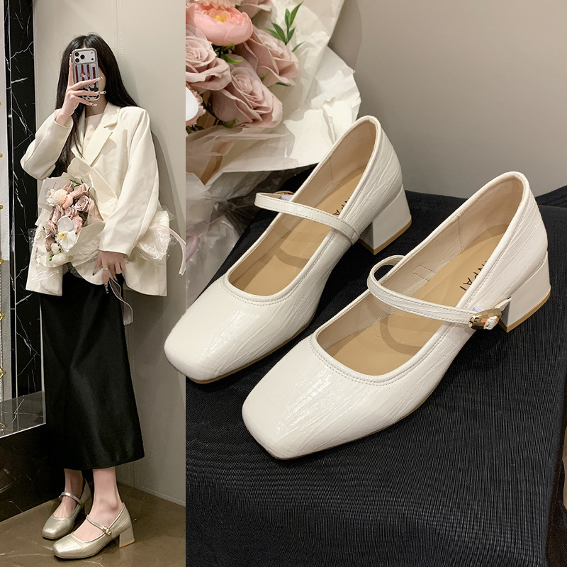 Retro-style chunky heel Mary Jane shoes for women, 2026 new spring model, versatile soft sole, comfortable for the feet, square toe single strap shoes Retro-style chunky heel Mary Jane shoes for women, 2026 new spring model, versatile soft sole, comfortable for the feet, square toe single strap shoes