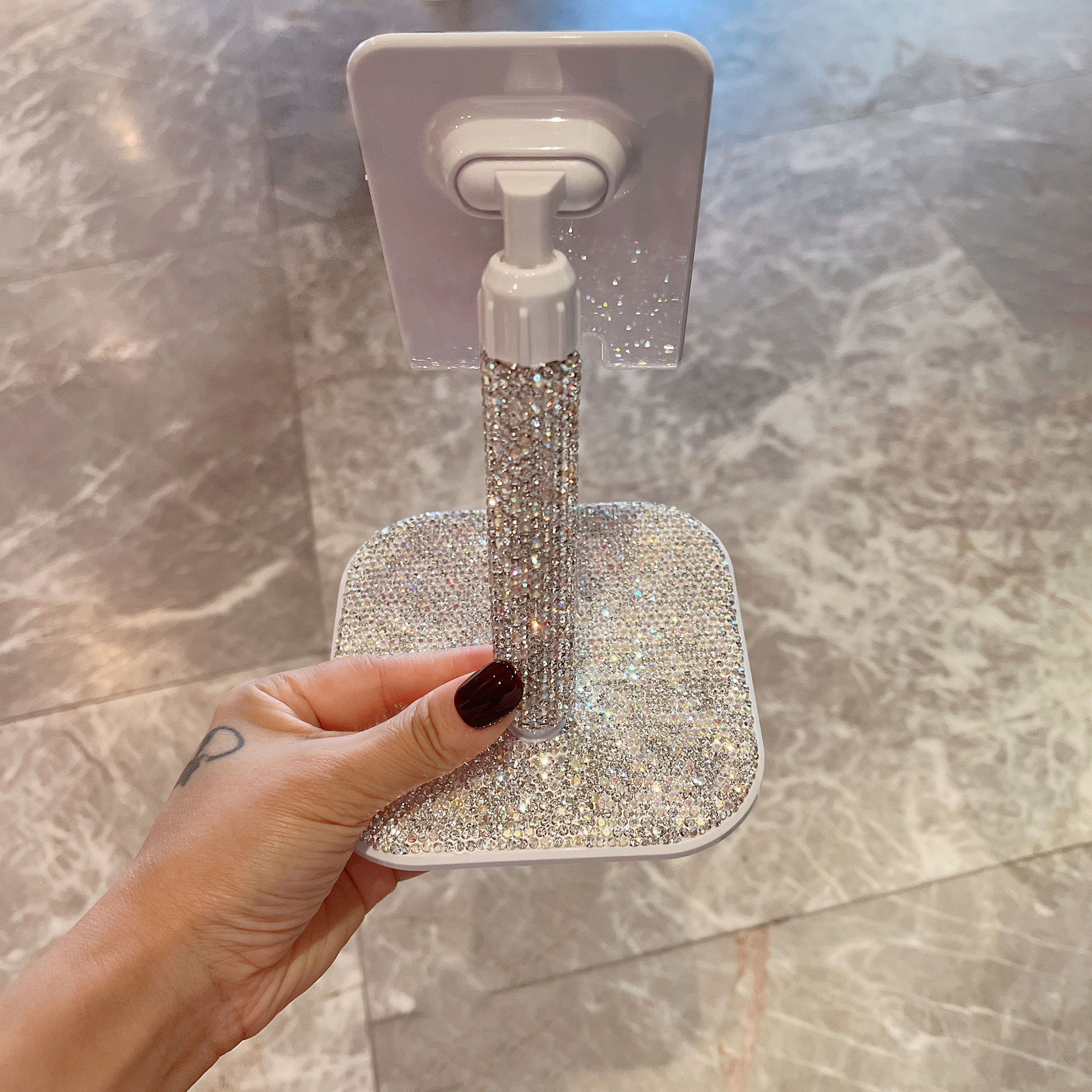 Telefoane mobile și telecomunicații Suport pentru telefoane mobile de lux cu diamante împânzit tabletă de urmărire a dramelor Suport multifuncțional de transmisie în direct_voghion.com