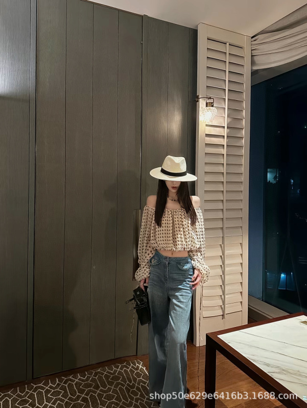 2025年早秋Val*新款V字扣口袋盖点缀直筒牛仔裤设计感潮流高腰女|undefined