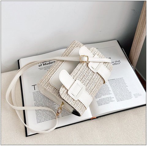 Korean Straw Shoulder Messenger Square Bag display picture 6