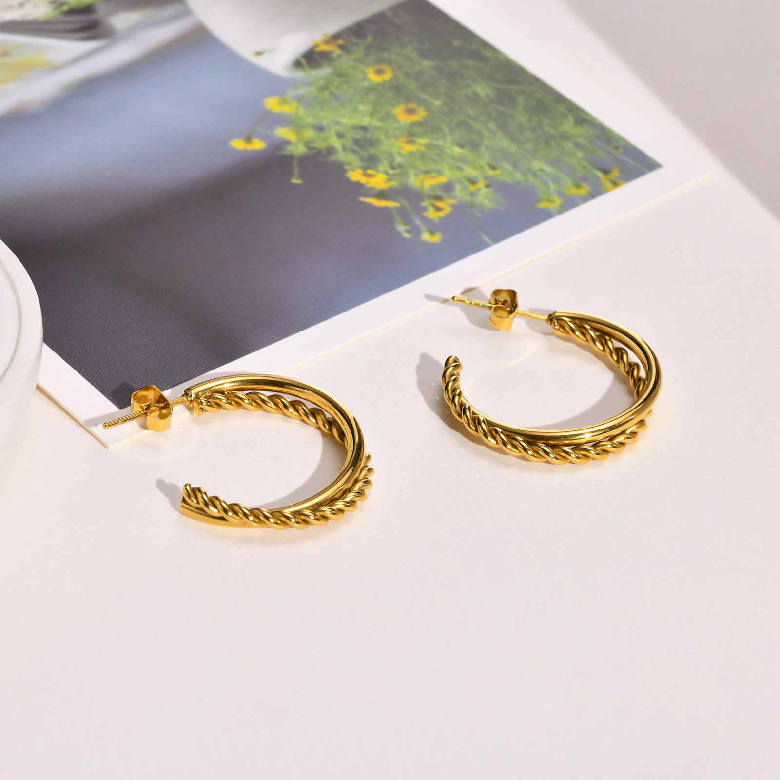 Simple Style C Shape Twist Stainless Steel Plating Ear Studs 1 Pair