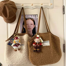 �nϵ�͹���Ƥ�q�p�汳���ذ���Ů���ﶬ���ë�qͨ�ڼ��