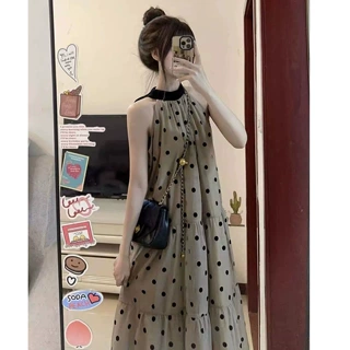 法式挂脖无袖波点吊带连衣裙女夏季新款海边度假小个子气质长裙子