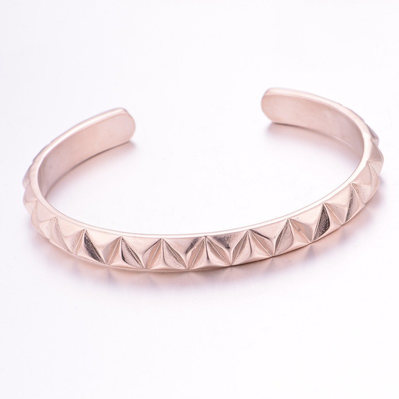 Minimalist Gold Plated Stainless Steel Cuff Bracelet For Women_voghion.com