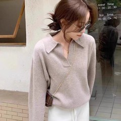 POLO襟のカシミヤのセーターの女性秋冬の新型の短いタイプは純色の長袖のウールのニットの底のシャツのファッションを合わせます。