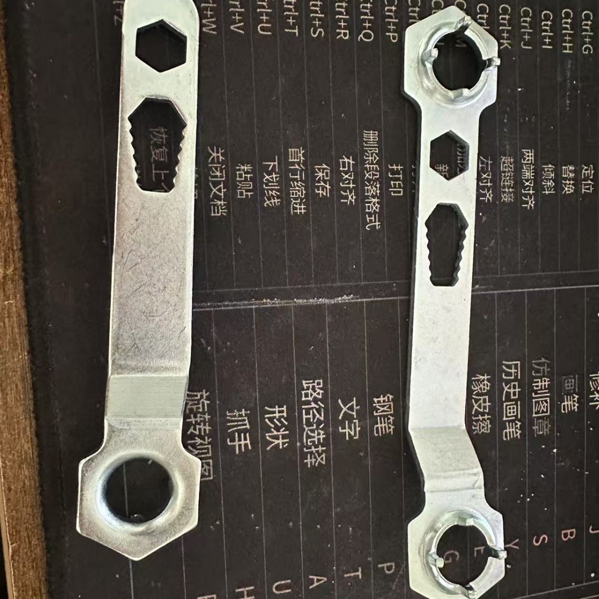 跨境电商直四爪角磨机扳手磨光机调节拆卸工具配件手用扳四爪专用