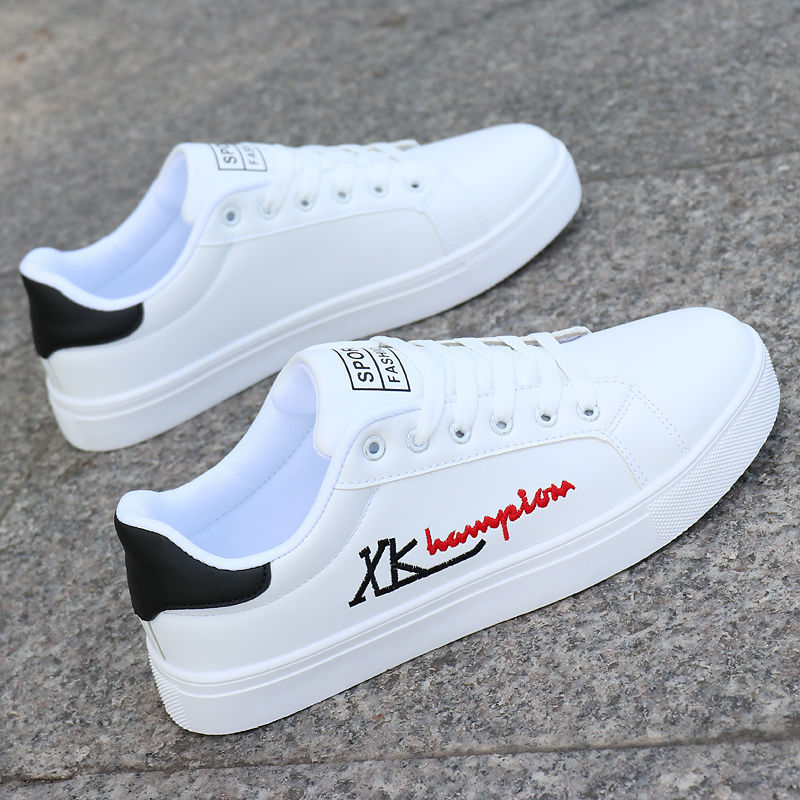 Zapatos de hombre 2024 nuevos zapatos blancos de verano de moda coreana zapatos de skate juveniles zapatos deportivos casuales bajos