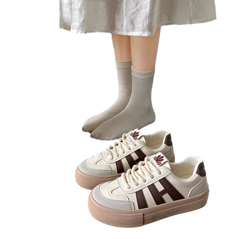 Nicho Zhong diseño original de zapatos blancos de suela gruesa para mujeres 2024 primavera y otoño nuevos zapatos de entrenamiento de estilo de deporte retro zapatos casuales