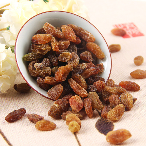 Xinjiang Turpan specialty seedless raisins wholesale wholesale 200g bagged snacks large grain dried raisins