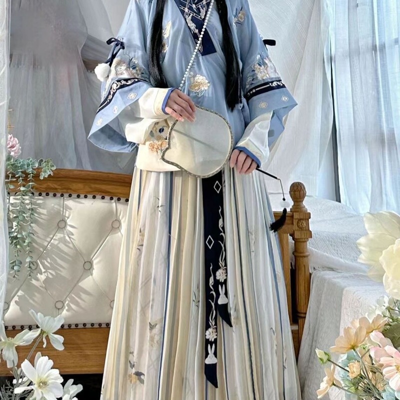 New Embroidered Rabbit Design Ming-Style Hanfu for Women, Half-Sleeve Collared Shirt Set, Waist-Length, Spring and Summer New Embroidered Rabbit Design Ming-Style Hanfu for Women, Half-Sleeve Collared Shirt Set, Waist-Length, Spring and Summer