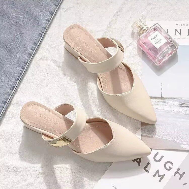 Маленькие кожаные туфли с толстыми каблуками с заостренными каблуками элегантные шлепанцы с мягким подошвом ботинки Lefu 2025 летом новые одиночные туфли