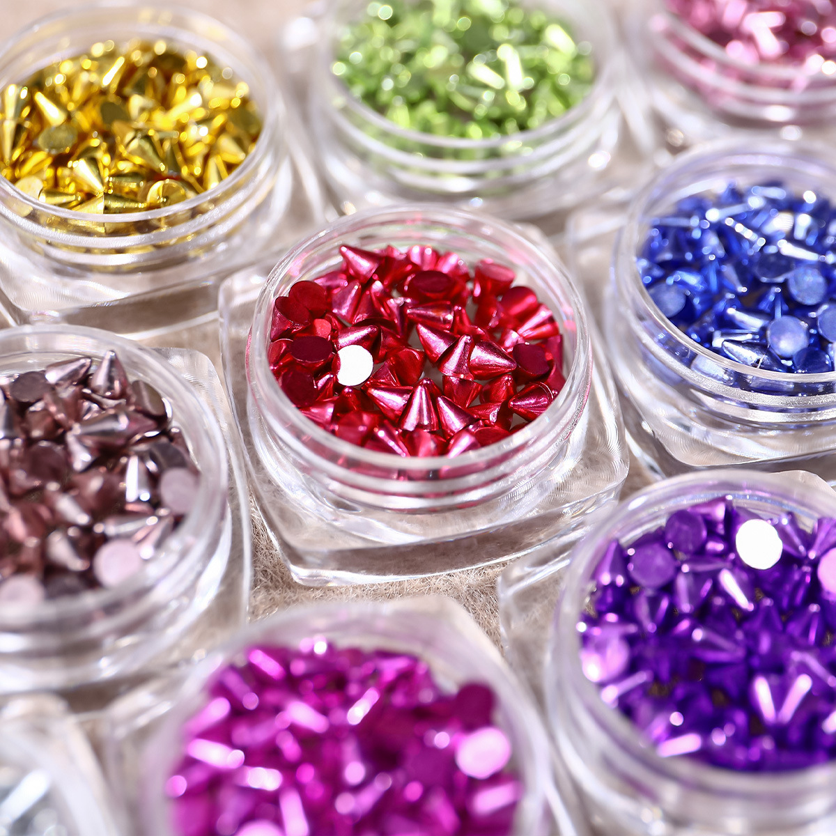 Joyas de uñas punk remaches de punta de viento 70 botellas accesorios de uñas transfronterizos joyas de uñas