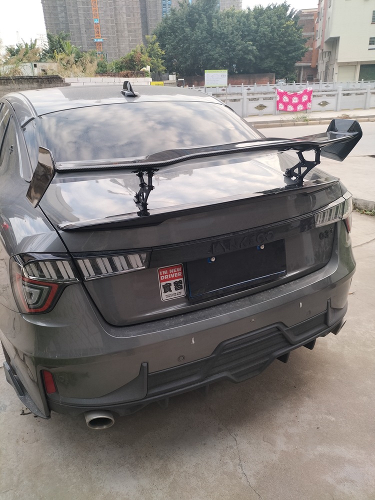 General Motors Punch-Free Large Tail Sedan GT Carbon Fiber High-Foot Spoiler Fixed Wind Tail