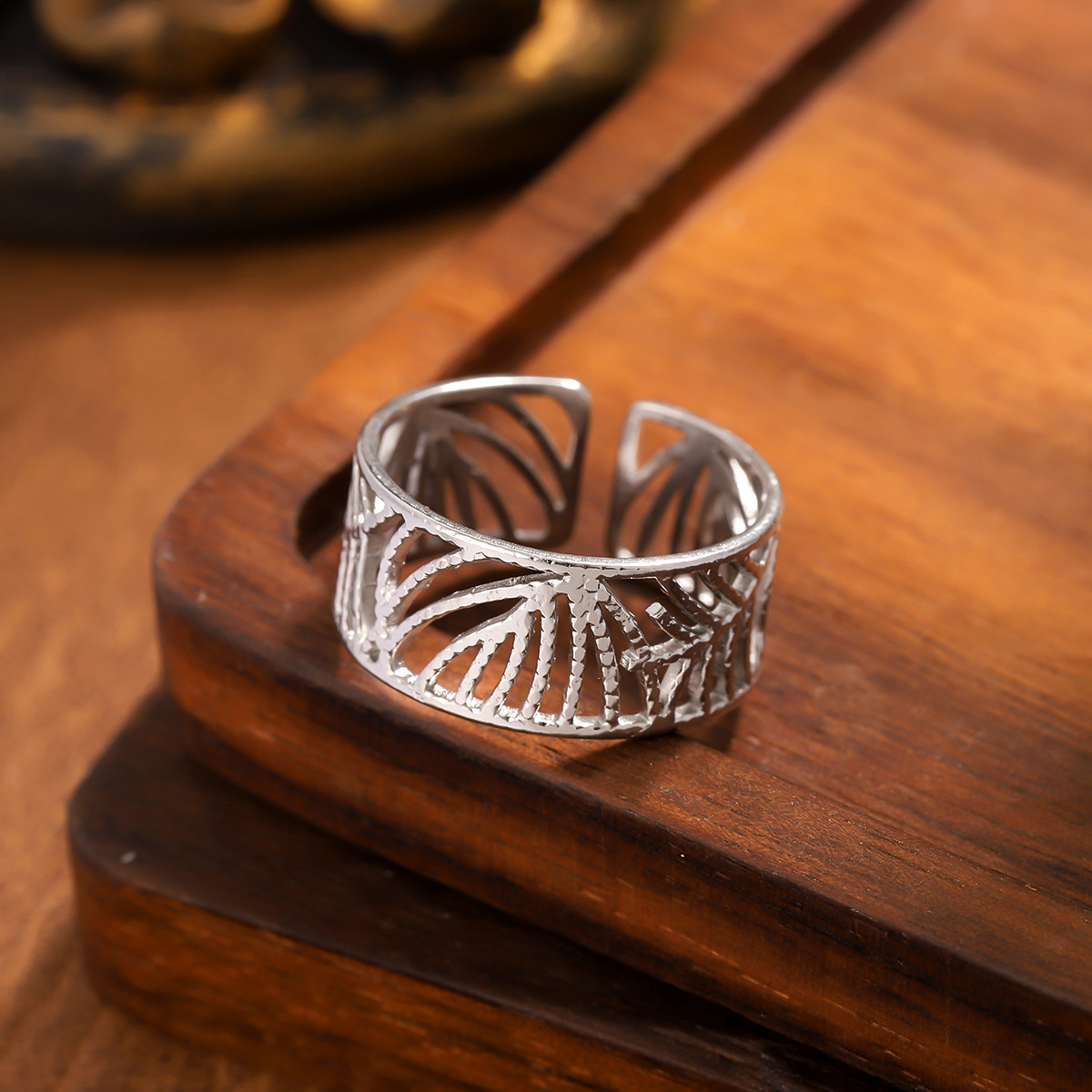 Minimalist Designer Ring For Men Sleek Modern Style For Everyday_voghion.com