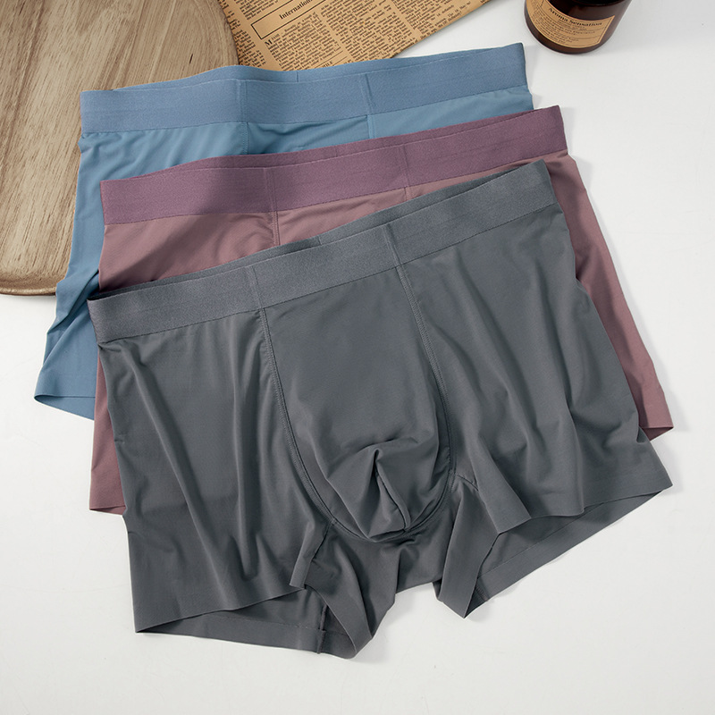 Pantalones de hielo de verano antibacterianas de malla de hombre ventilación cintura media sin marcas cuadrangulares de ángulo plano Pantalones de hombre en stock al por mayor