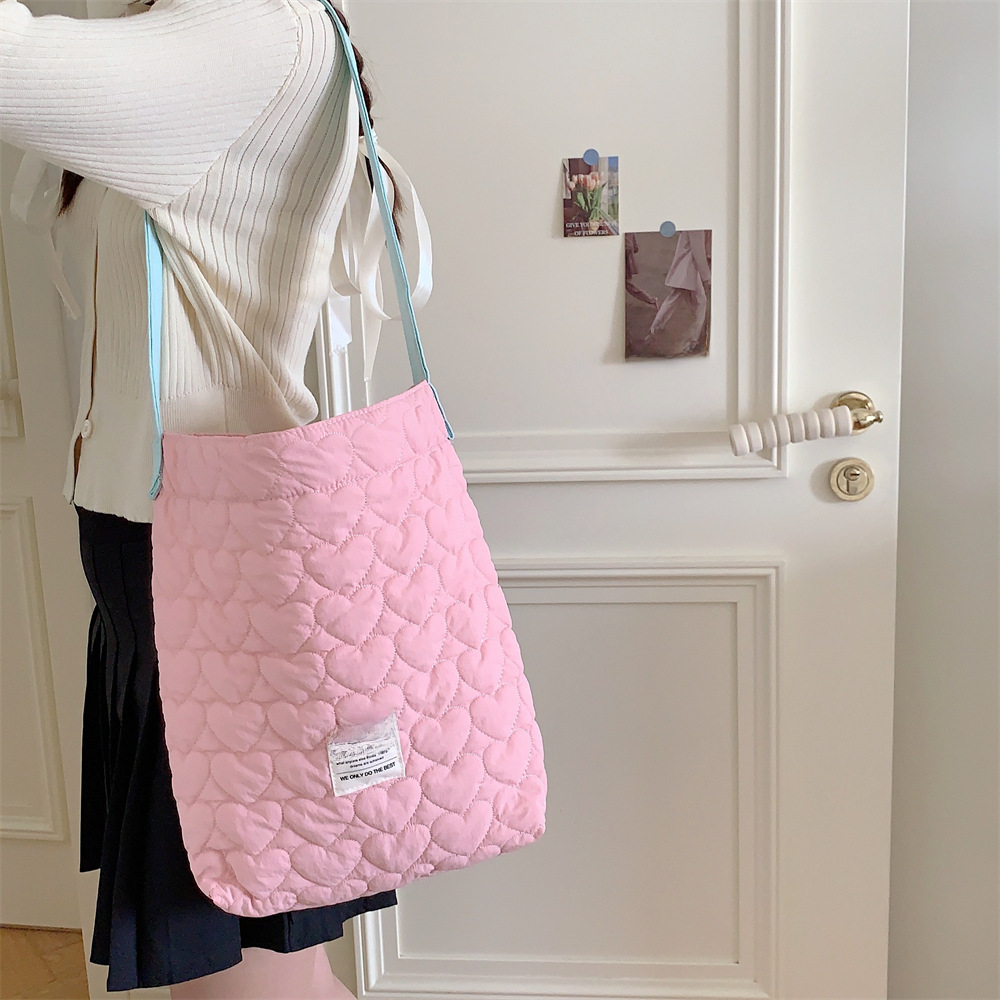 38241 ins new contrast color shoulder bag student female practical large capacity mummy bag quilted shoulder bag female_voghion.com