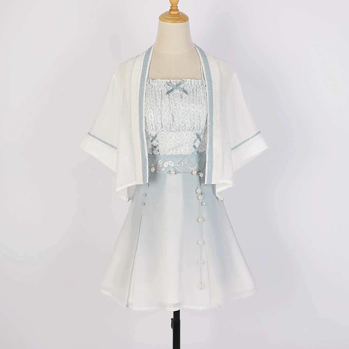 8772 месяц белый