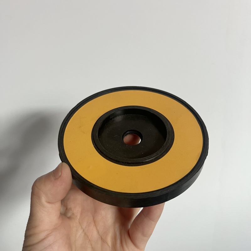 脚手架防撞套管帽盖帽承压钢板地垫钢管防滑胶垫带钢板地垫