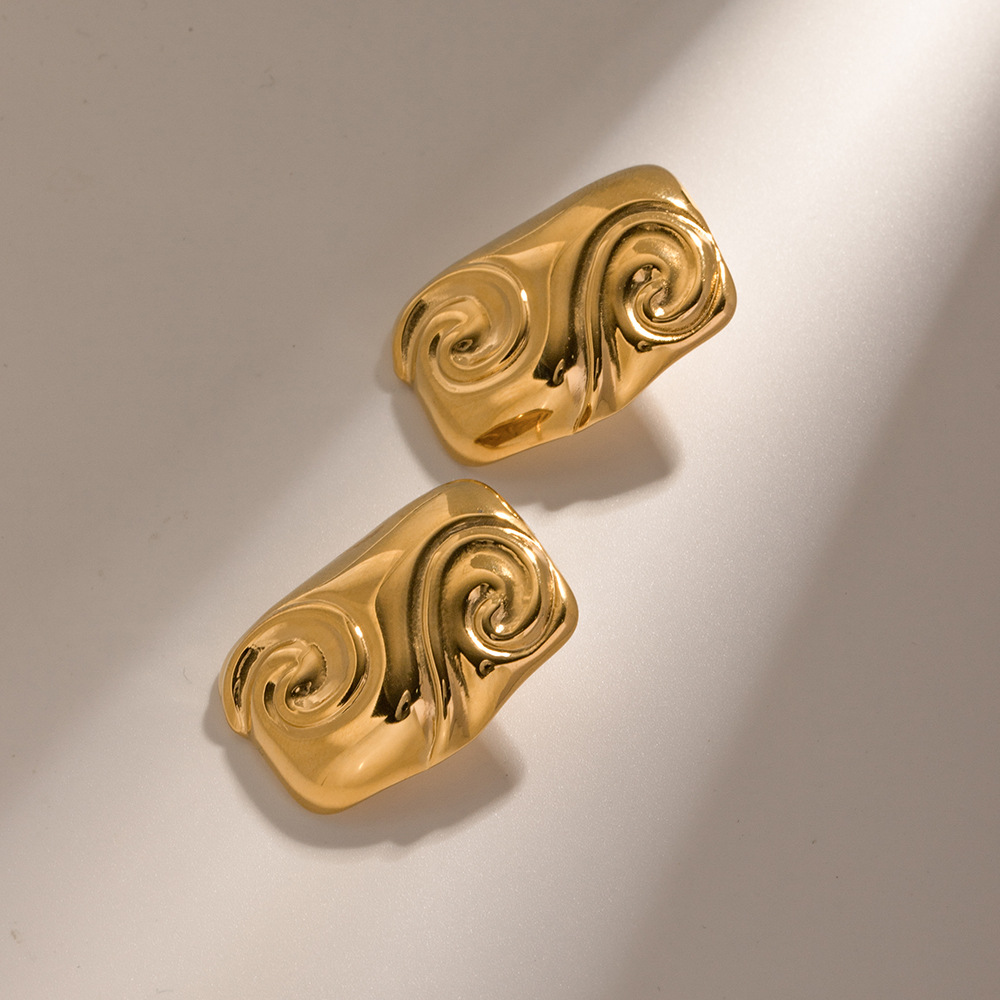 Earring Image 6