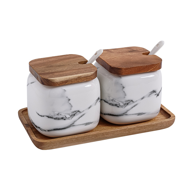 AL2504 -Поподребтный чехол Два ярко -бело -мраморных сахарных банки с ложкой и деревянным подносом