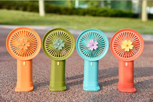 New Daisy Handheld Gift Charging Small Fan Mini Portable Phone with Stand Silent Pocket Fan Wholesale