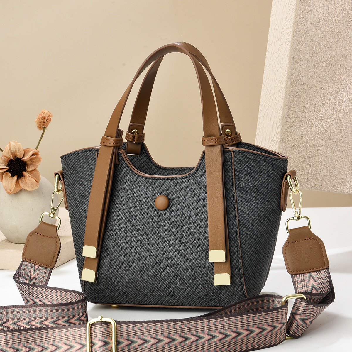 Bolso bolso de mano cubo de agua bolsa de canasta de verduras nuevo bolso de mensajero de hombro simple para mujer Bolso de mujer de Taizhou bags de comercio exterior