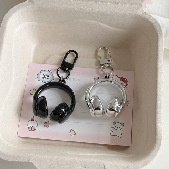 Ins Simple Sweet Cool Three-dimensional Headset Keychain Pendant Creative Cool Style Bag Headset Hanging Jewelry Girlfriend Gift