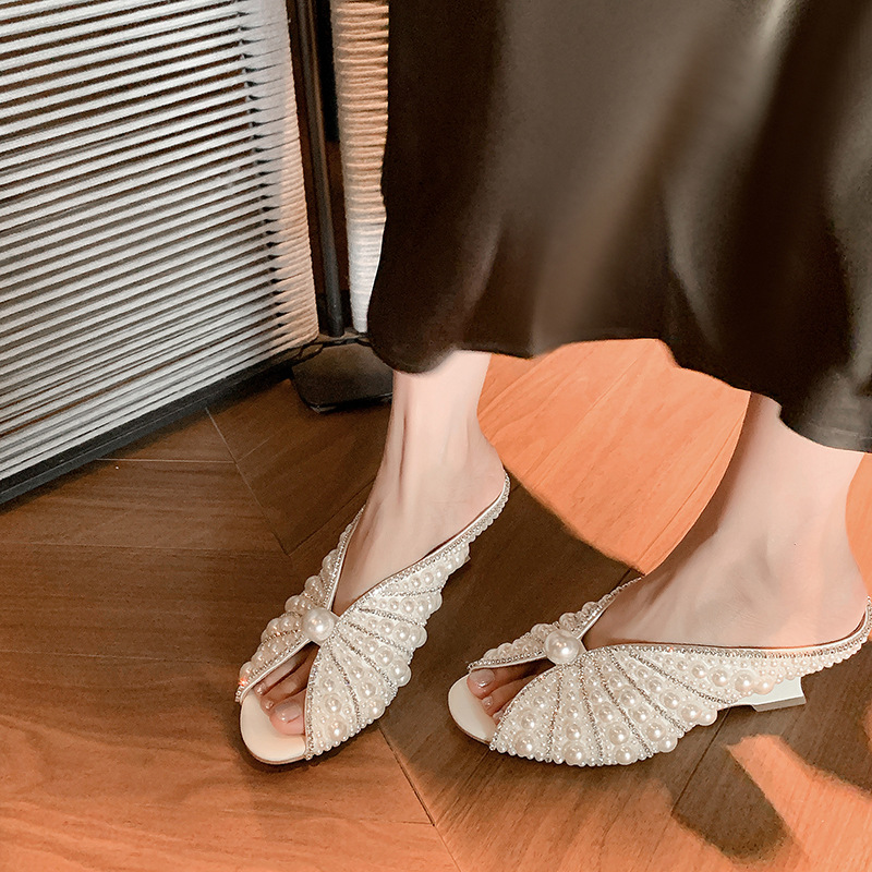 Sandal cao gót nữ mũi peep-toe đính ngọc trai, gót xuồng platform, phù hợp tiệc tùng — màu đen, màu trắng