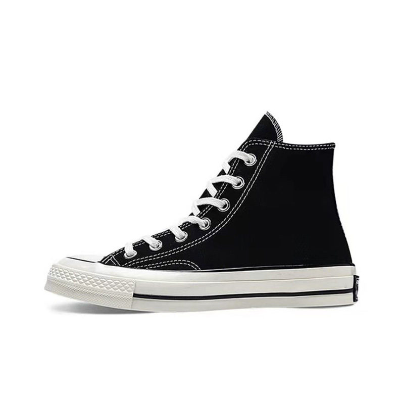 KW high top black