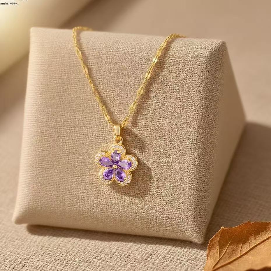Purple Crystal Five-leaf Flower Necklace In Titanium Steel_voghion.com