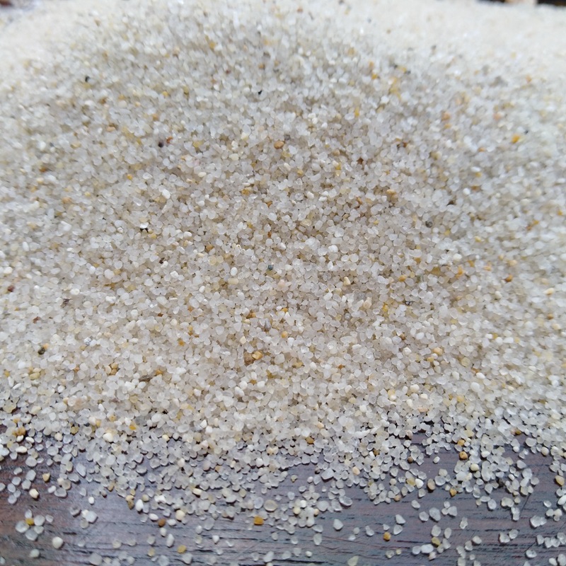 圆粒白沙30-50目儿童海沙人工沙滩沙足球场填充用细沙厂家现货
