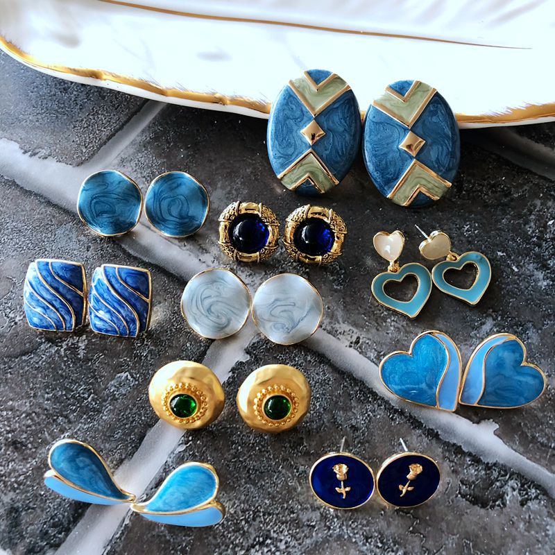 Nihaojewelry Jewelry Wholesale Enamel Glaze Flower Stitching Blue Heart Stud Earrings display picture 19