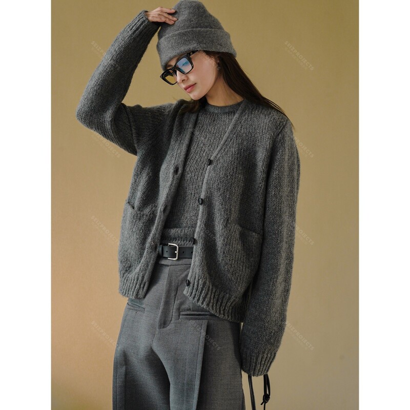 Early Spring New Japanese Style Casual Round Neck Wool Suit Knitted Vest Soft and Skin-Friendly Top for Women Early Spring New Japanese Style Casual Round Neck Wool Suit Knitted Vest Soft and Skin-Friendly Top for Women