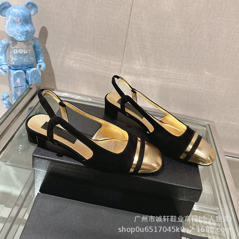 2024早春の新商品の色合わせの四角い頭と後ろの空のサンダルを合わせます。|undefined