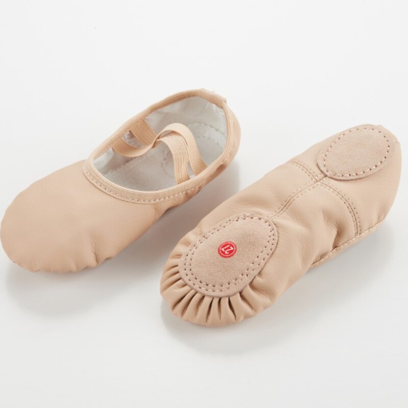 Soft Leather Two-Soled Ballet Training Shoes for Children, Cat Claw Soft Soles, Lace-Free Slip-On Dance Shoes