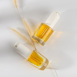 In-Stock Hopeck White T-Shaped Cap Press Dropper Cap Transparent Molded Glass Bottle 18 Teeth 15-50ml Essential Oil Dispensing Bottle