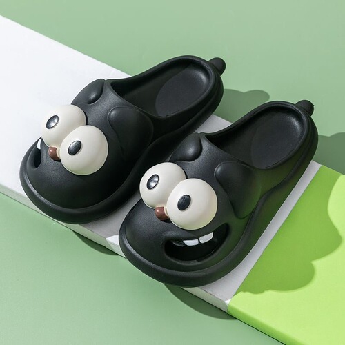 2024 new cartoon slippers for women's summer home indoor cartoon baotou hole shoes thick soles wholesale